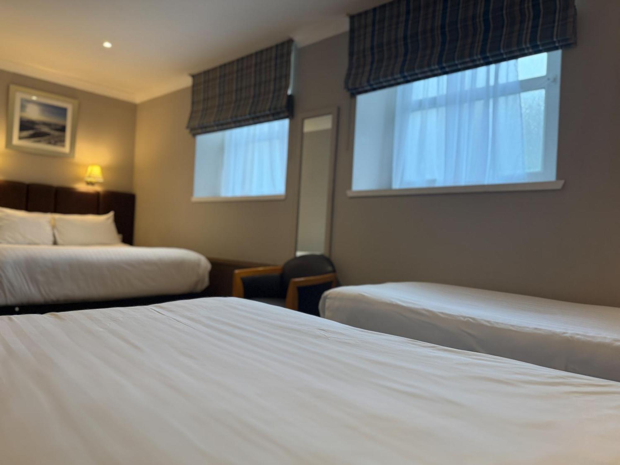 Aberdeen Douglas Hotel Екстер'єр фото