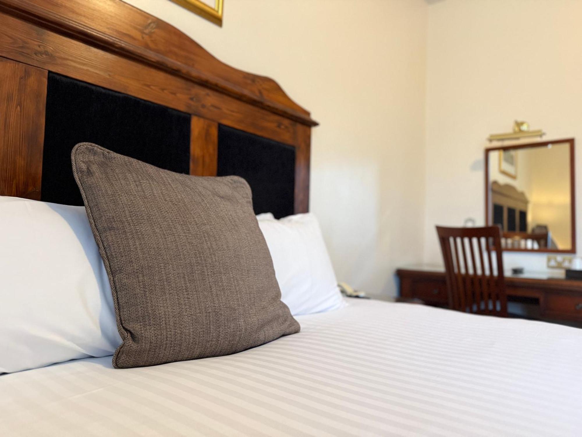 Aberdeen Douglas Hotel Екстер'єр фото